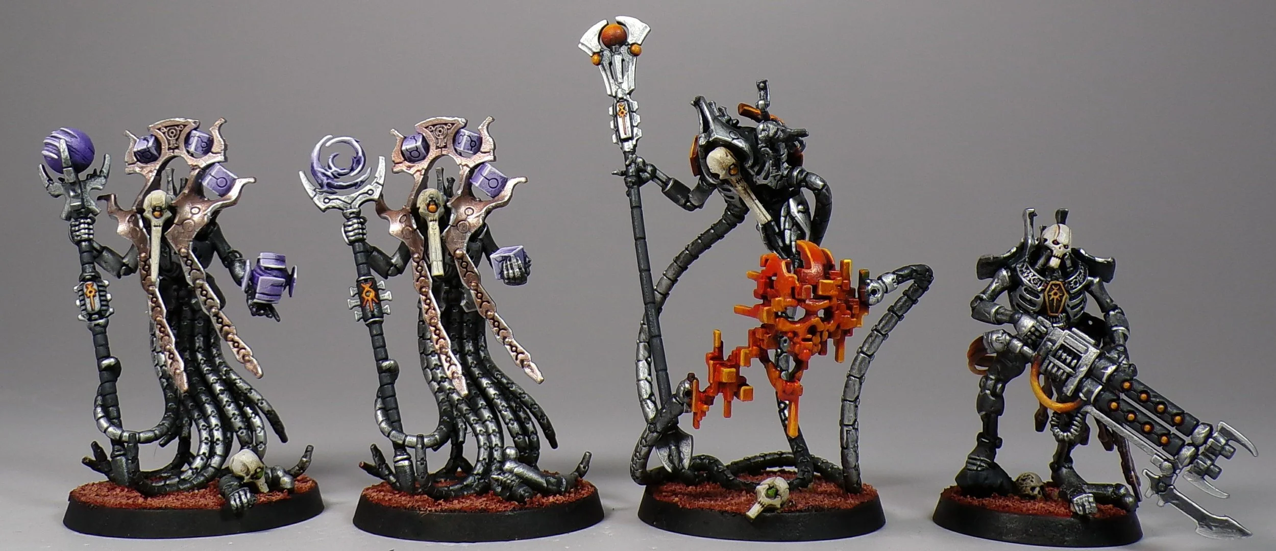 AT-43… 40K? Necrons Painted Like Therians, A Sci-Fi Mashup That